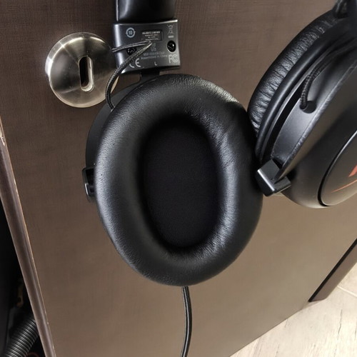 HyperX Cloud III gaming headphones like new, wired