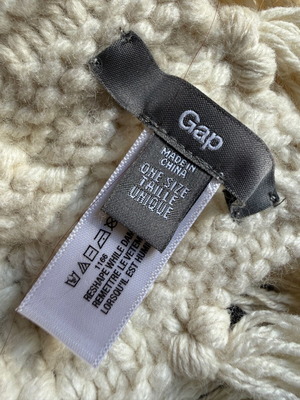 Gap wool winter scarf, like new, white and beige