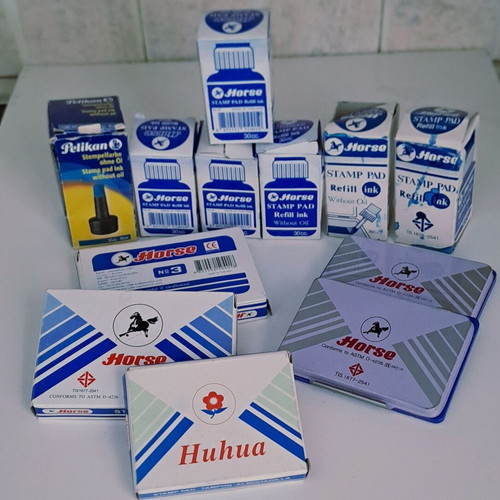 Horse stamp ink and pad set like new