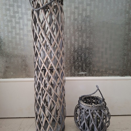 Wooden decorative lanterns like new, pack