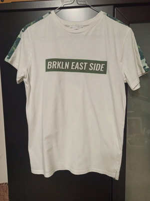 Zara boys' t-shirt used, size 128 cm, camouflage design
