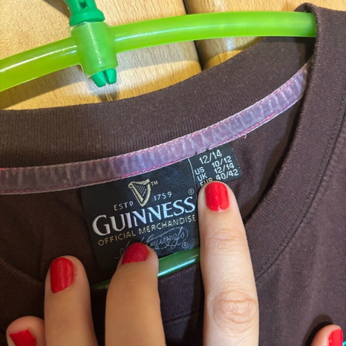 Guinness collectible t-shirt like new, official product from Ireland
