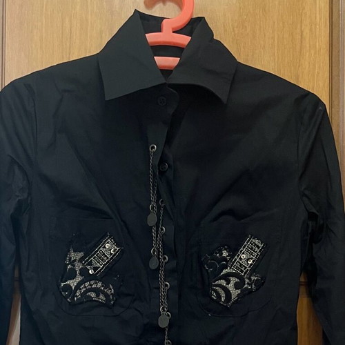 Grama black shirt like new