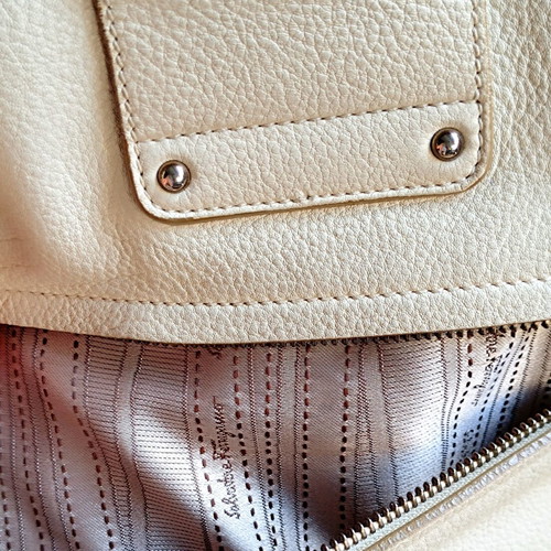 Salvatore Ferragamo Leather Shoulder Bag like new, beige