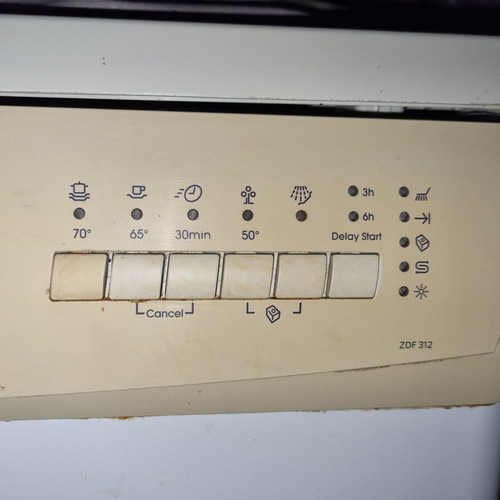 Zanussi ZDF 312 60 cm dishwasher used, freestanding