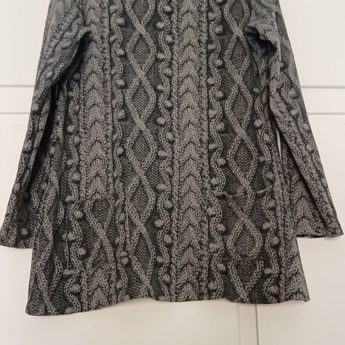 Next women's blouse like new, black and grey, cable knit, pockets, size 14