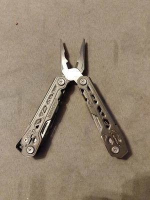 Gerber Truss πολυεργαλείο