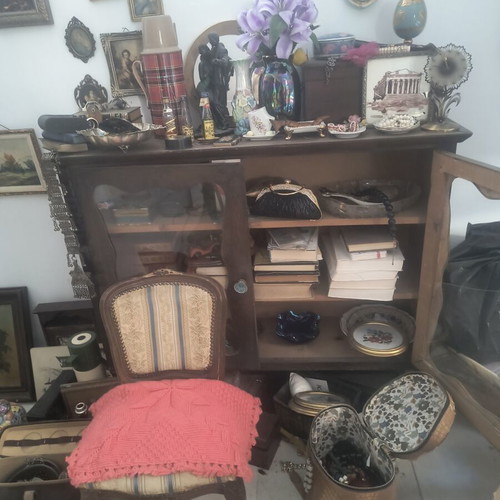 Collectibles used from pawnshop clearance