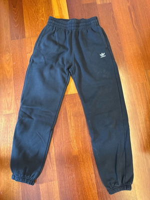 Adidas black tracksuit size L used