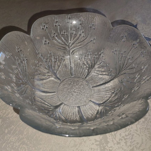 Crystal salad fruit bowl in flower shape like new