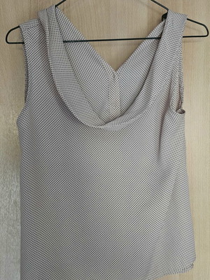Zara Basics sleeveless women's blouse, size M, beige and black