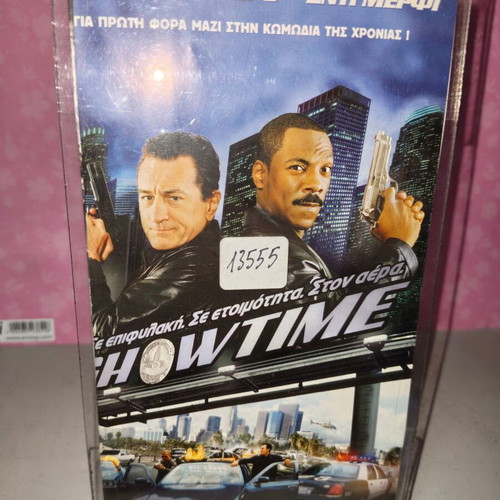 Showtime VHS used with cover and plastic case
