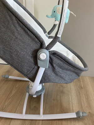 Relax Baby Cot like new with 360° rotating seat