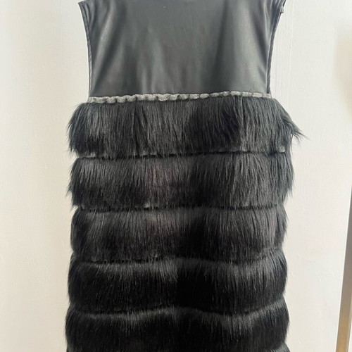 Anel sleeveless vest with fur one size like new, black