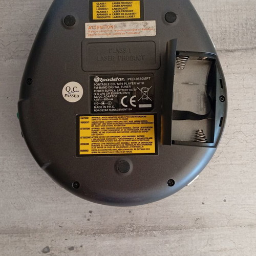 CD players set of 3 used, two with radio