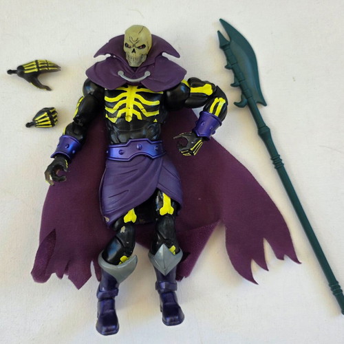 Masters of the Universe Masterverse Revelation Scare Glow action figure