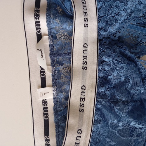 Guess women's bra like new, size M/L, blue