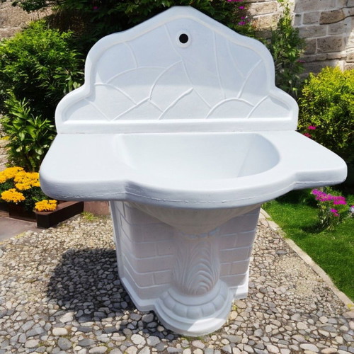 Debora Concrete Garden and Yard Fountain white, new