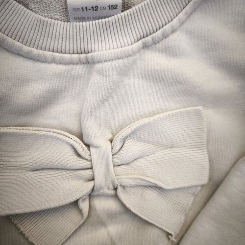 Zara sweatshirt with bows like new, size 11-12 (152cm)
