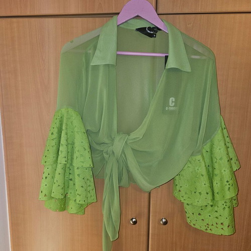 C-Throu skirt set with crop top like new, light green