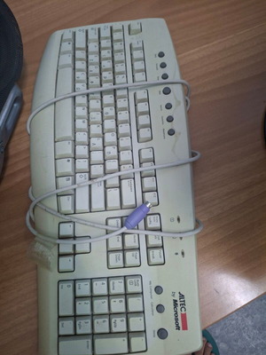 Altec by Microsoft PS/2 Wired Keyboard used with Greek Characters