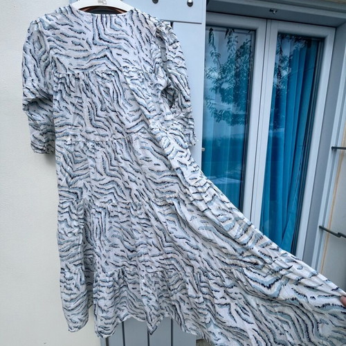 Unmade midi dress 100% cotton like new, size M-L, white and blue