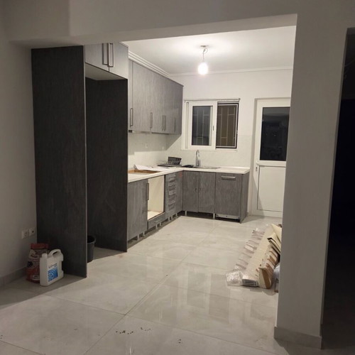 Kitchen cabinet like new with countertop, extractor hood and dishwasher