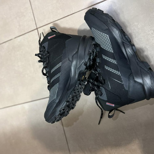 Adidas Terrex Skychaser AX5 Mid Gore-Tex hiking shoes size 42 like new