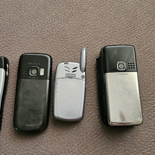 Phones Nokia 8210, Nokia 6303, Nokia 6300 and Panasonic G51 used