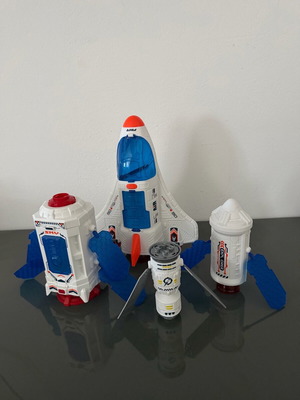 Space Station Set new