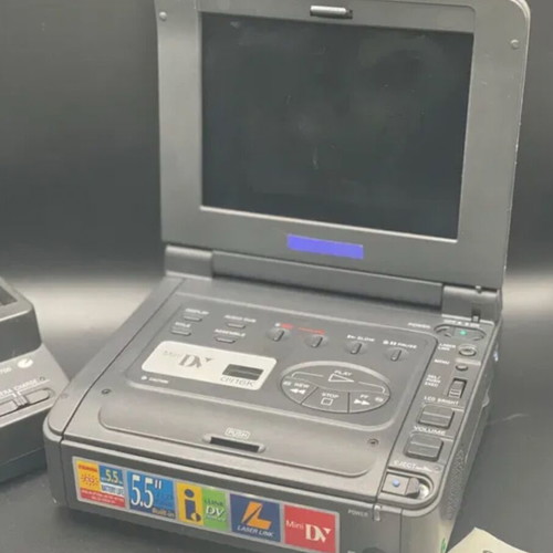 Sony GV-D900E Portable Digital MiniDV Walkman Tape Player Editor like new