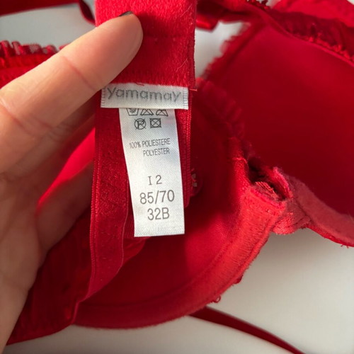 Yamamay bra red, like new, size 70B