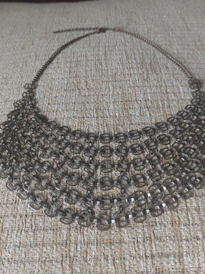 Vintage gold bronze short necklace with chains like new