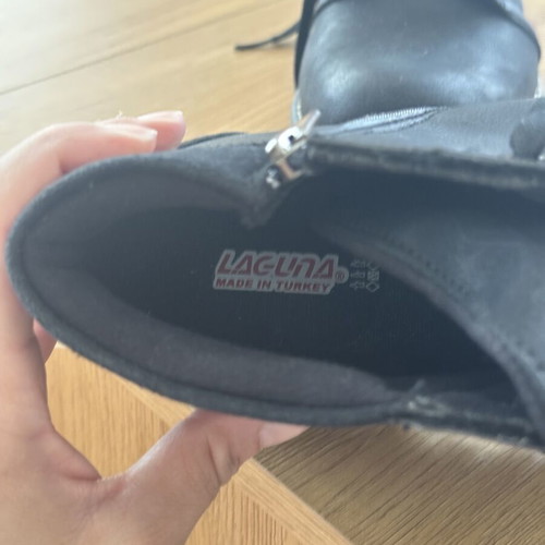Laguna men's black ankle boots like new with laces size 42