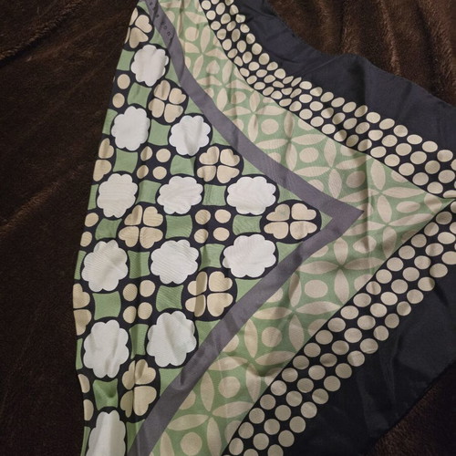 Hugo Boss scarf like new
