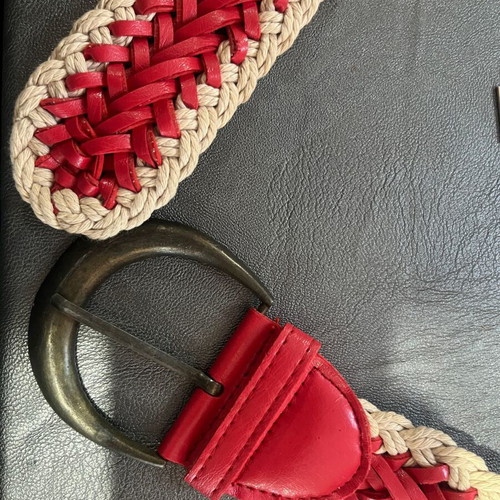 Knitted belt like new, ecru cotton with red synthetic leather and bronze buckle