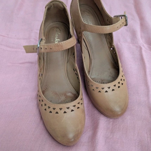 Clarks beige Mary Janes like new, size 36