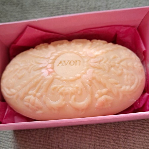 Avon Vintage Soaps 140g each like new