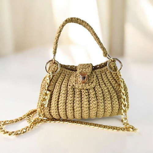 Handmade Shoulder Bag with Gold Chain and Knitted Handle new, beige