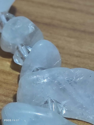 Necklace from white quartz used with shiny stones