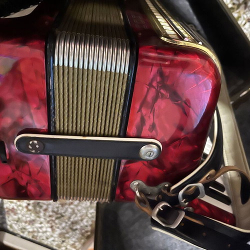 Hohner Concerto II Accordion red like new, vintage