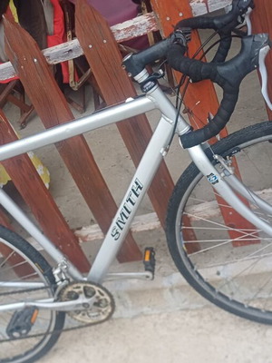 Smith road bike used, silver, disc brakes, men's
