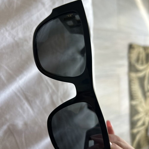 Versace Sunglasses like new, black