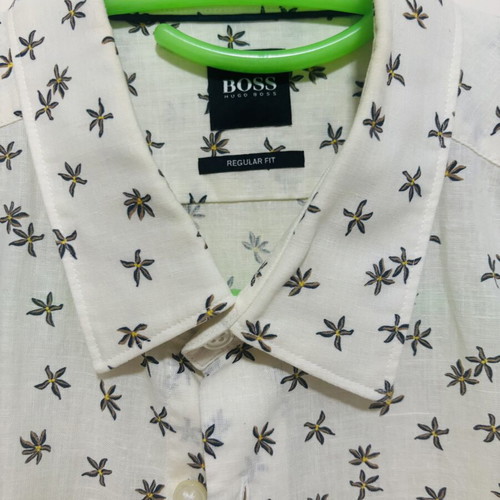Boss shirt with floral pattern like new, size L