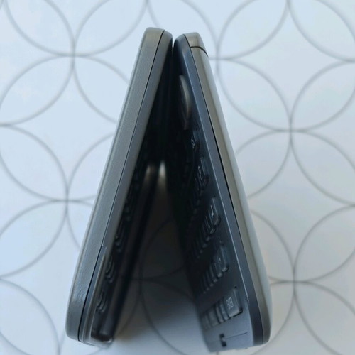 Sharp ZQ-3250 electronic organizer used, defective