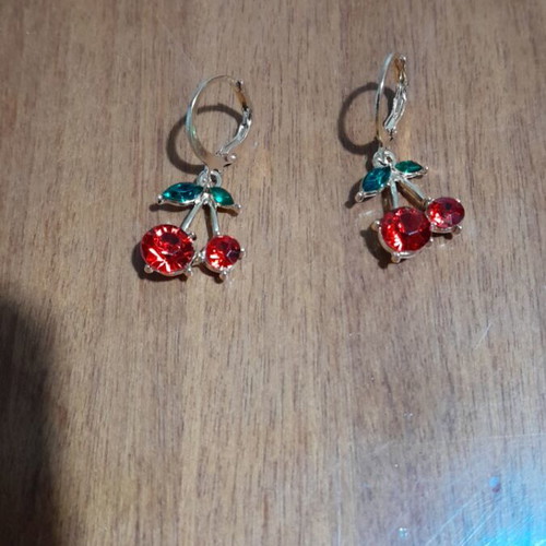Cherry earrings new, gold color