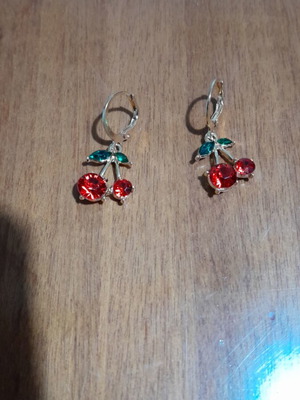Cherry earrings new, gold color