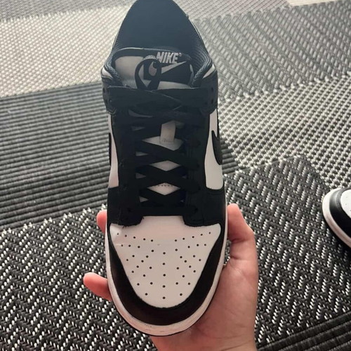 Nike Dunks Pandas like new, black and white