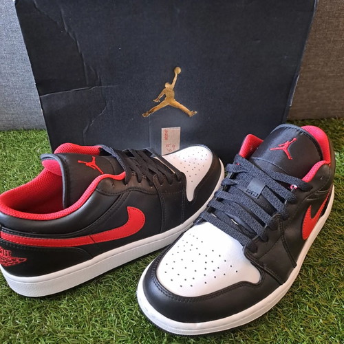 Air Jordan 1 Low Red White Toe new, size EU 42.5