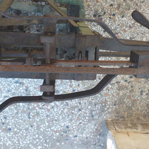Wenda 150 kg scale old, as found in storage